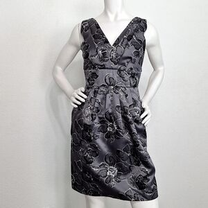 Corey P Gray/Black Preppy Floral Jacquard V-Neck With Pockets Satin Dress Size 4